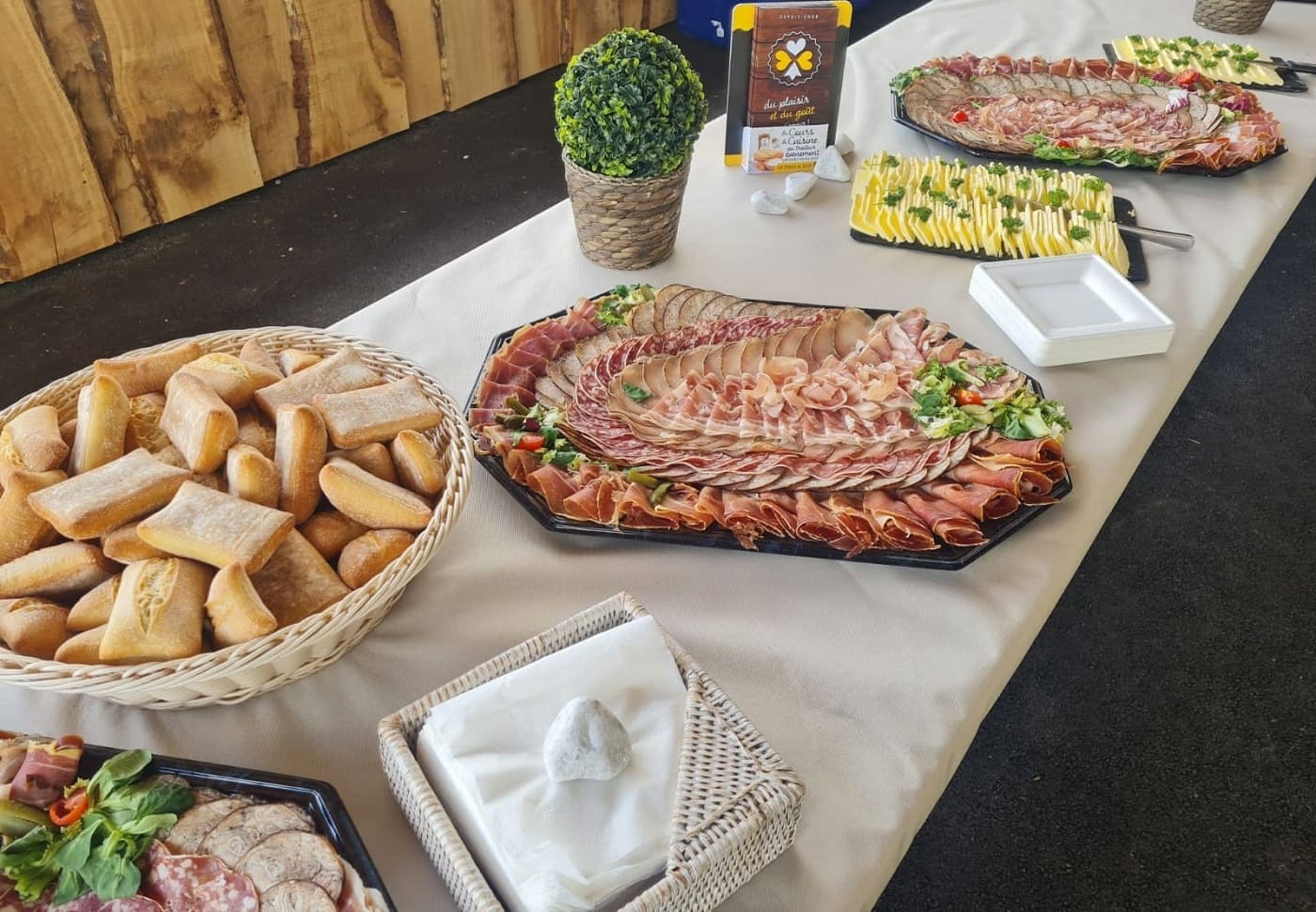 Dégustez charcuterie, pain et beurre pour votre événement !